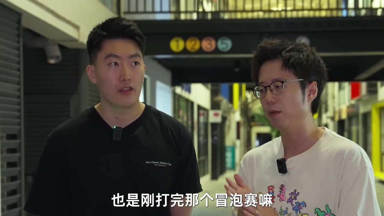 管泽元预测T1 vs HLE:我觉得韩华3-1吧!这次MSI保亚争冠吧!